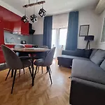 Lucy Apartments With Saltwater Pool And Free Private Parking Apartment *