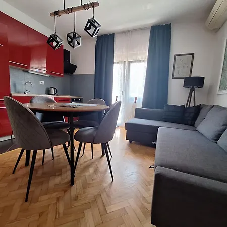 Apartment Lucy Zadar Apartament *