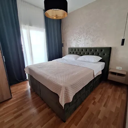 Διαμέρισμα Lucy With Heated Saltwater Pool And Free Private Parking Ζαντάρ