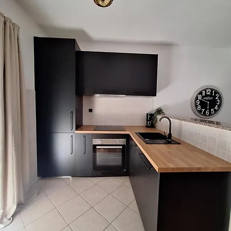 Daire Lucy With Heated Saltwater Pool And Free Private Parking Zadar