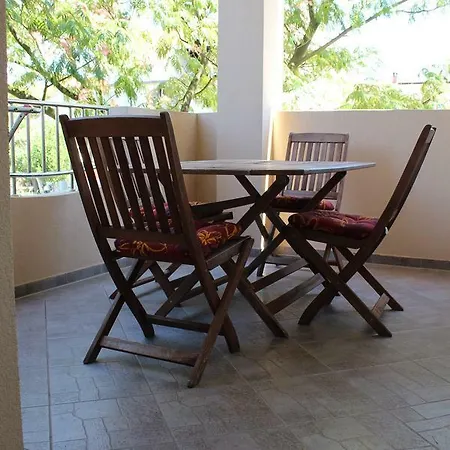 Apartment Lucy Zadar *