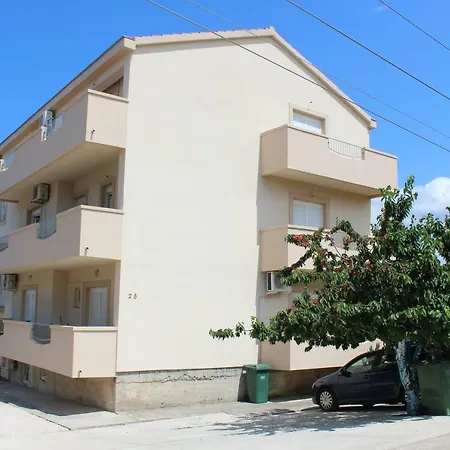 Apartment Lucy Zadar