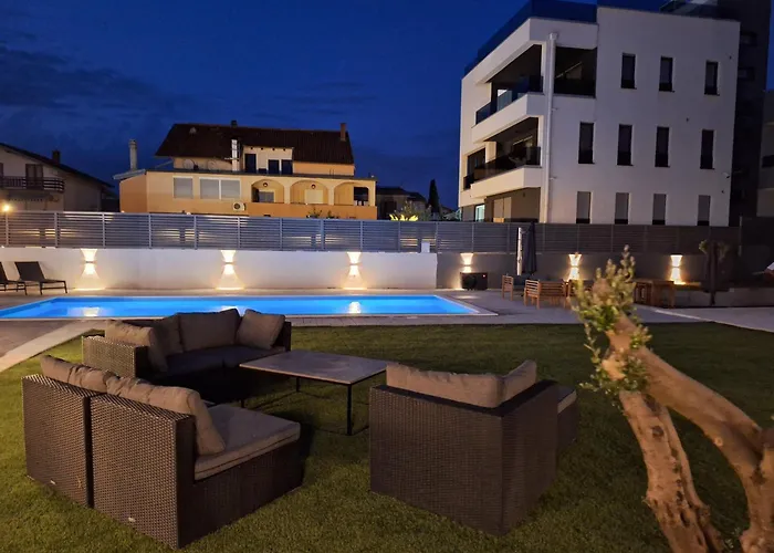 Lucy With Heated Saltwater Pool And Free Private Parking * Zadar