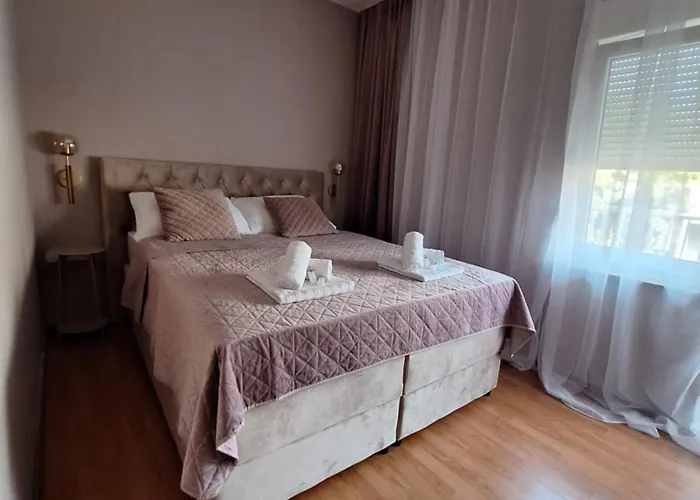 Lucy With Heated Saltwater Pool And Free Private Parking * Zadar