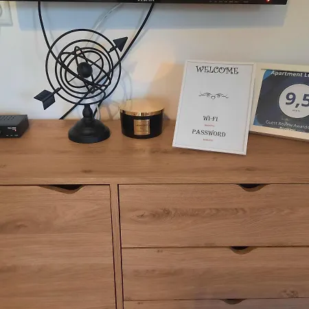 Lucy With Heated Saltwater Pool And Free Private Parking זאדאר