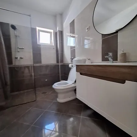Lucy - Free Private Parking Apartment Zadar