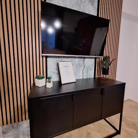Lucy - Free Private Parking Apartment Zadar
