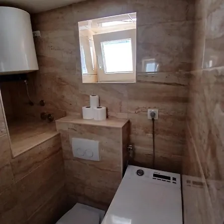 Apartment Lucy - With Heated Saltwater Pool And Free Private Parking Zadar