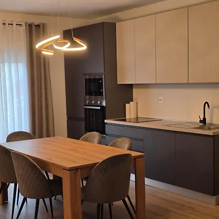 Apartamento Lucy - With Heated Saltwater Pool And Free Private Parking
