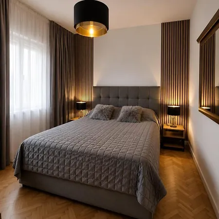 Lucy - With Heated Saltwater Pool And Free Private Parking Zadar