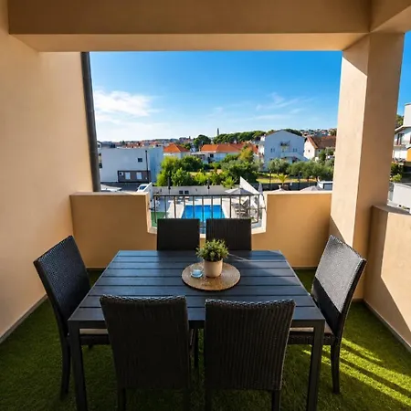 Apartment Lucy - With Heated Saltwater Pool And Free Private Parking *