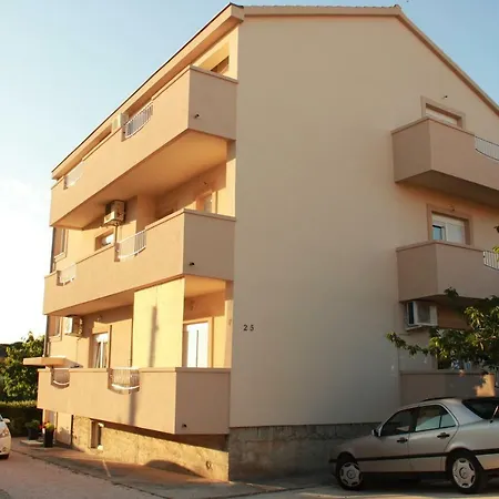 Apartment Lucy - Free Private Parking